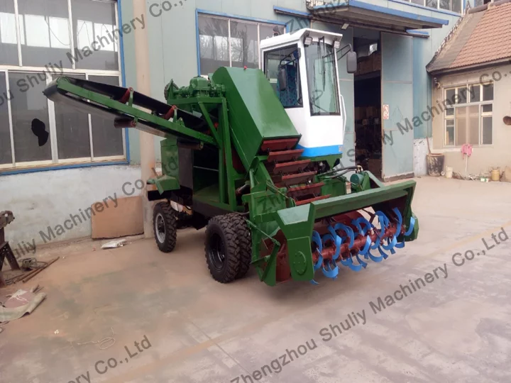 Salt harvester machine